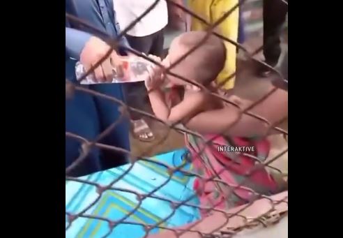 Viral Bayi 9 Bulan Ditemukan di Samping Jenazah Sang Ibu di Nabire