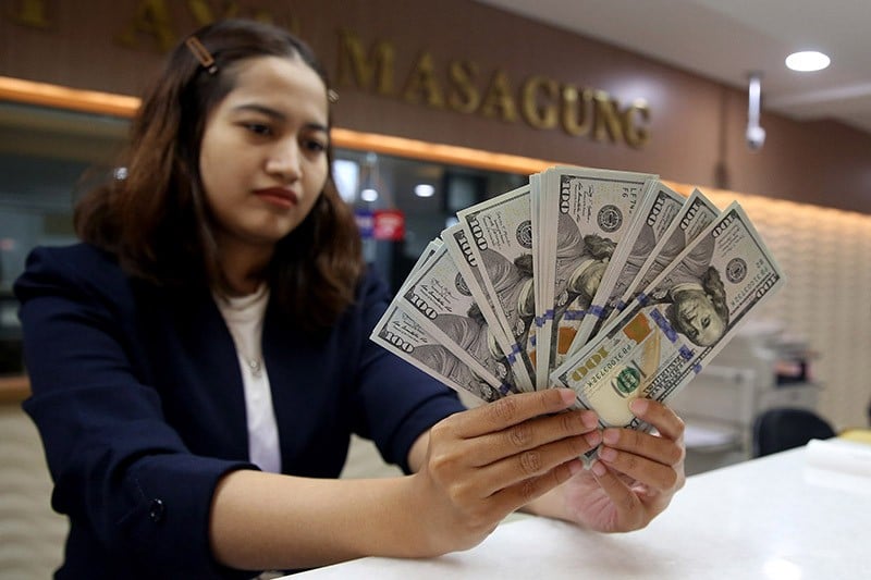 Jelang Pelantikan Presiden, Rupiah Ditutup Menguat di Level Rp15.481 per Dolar AS