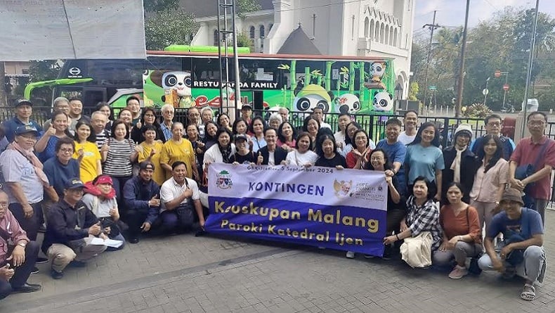 1.000 Jemaat Gereja Katedral Ijen Ikuti Misa Agung Paus Fransiskus Lewat Siaran Langsung