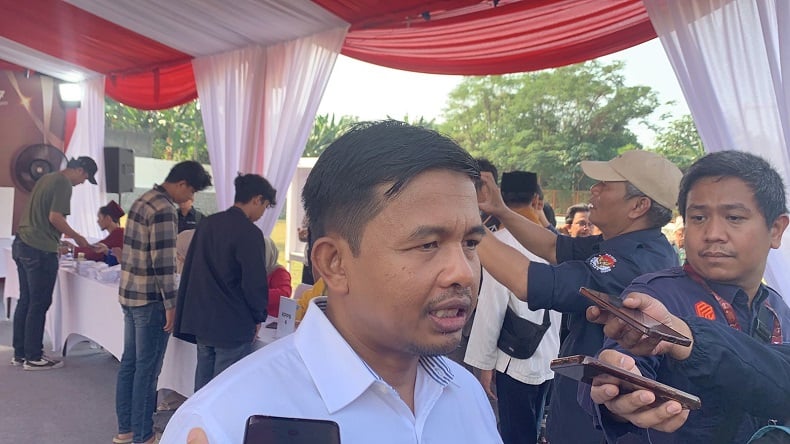 Suami Betty Epsilon Maju Pilkada 2024, Idham Holik: KPU Tetap Independen