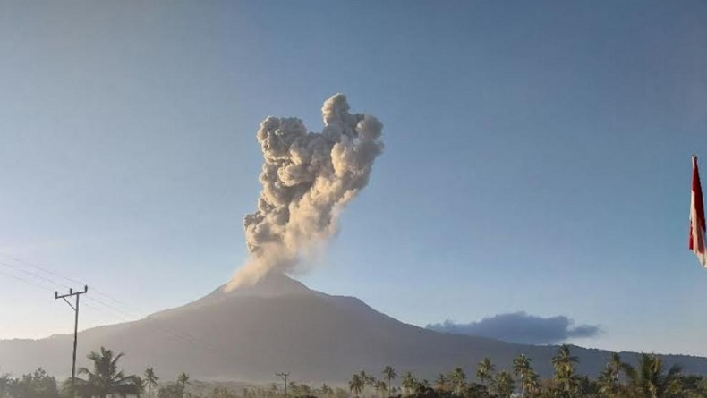 Gunung Lewotobi Laki-Laki Erupsi Hari Ini, Tinggi Letusan Capai 600 Meter