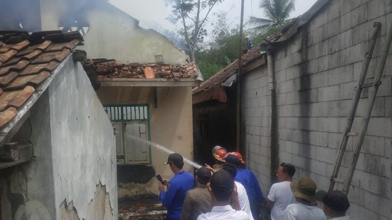 Kebakaran Rumah Pensiunan ASN di Lebak, Sempat Terdengar Suara Ledakan