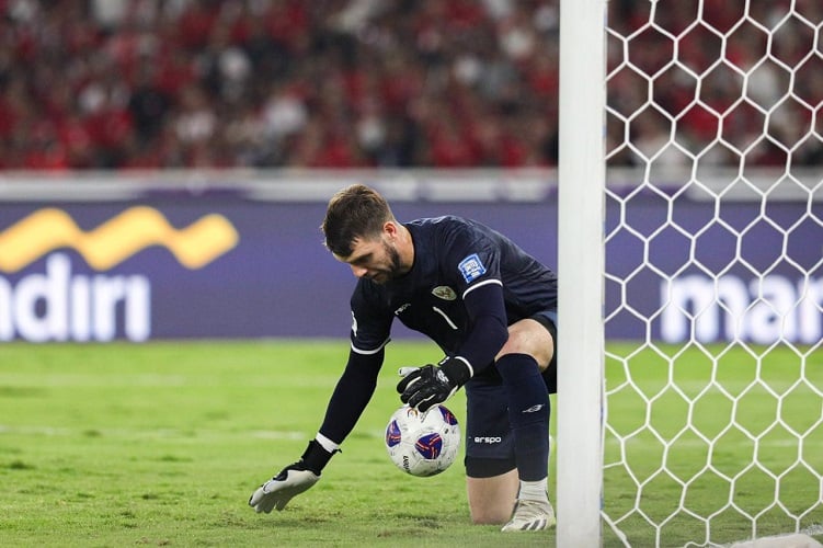 Gawat! Maarten Paes Cedera Jelang Timnas Indonesia Vs Bahrain