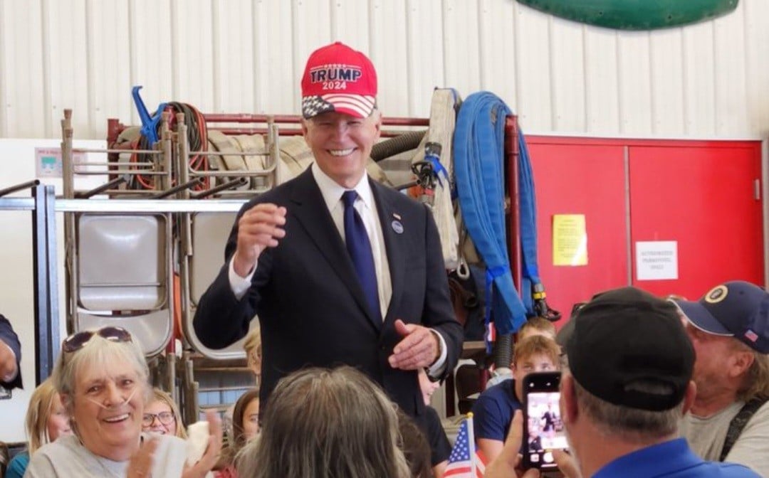 Viral! Presiden AS Joe Biden Kenakan Topi Trump 2024