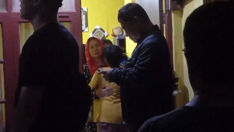 Istri di Bandung Ditusuk Suami dalam Rumah Kontrakan, Tewas di Pangkuan Ibu