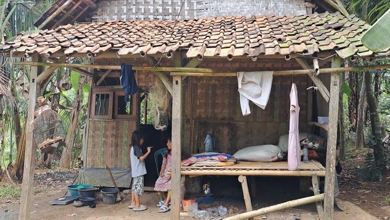 Memprihatinkan, Satu Keluarga di Lebak Tinggal di Rumah Reyot Sempat Tak Makan Seharian