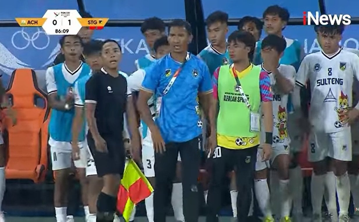 Pelatih Sulteng Ngamuk Dicurangi Wasit saat Lawan Aceh pada PON 2024:  Kalian Akan Dicabut Lisensinya!