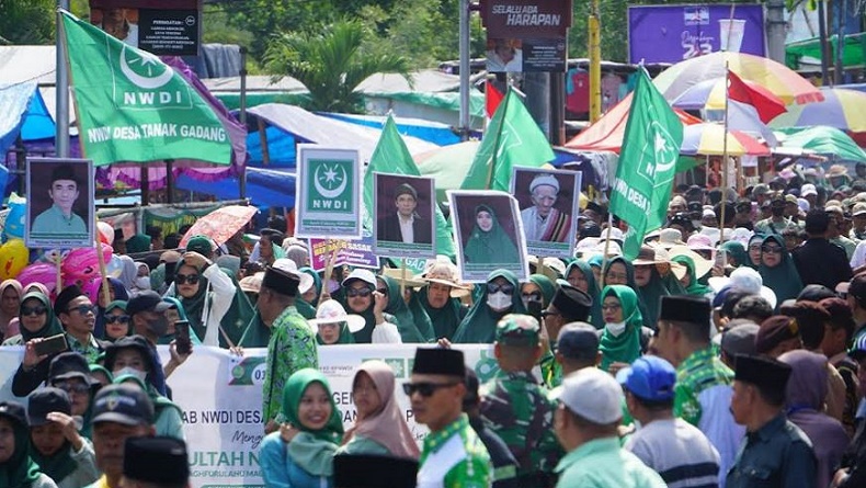 Kemeriahan Pawai Alegoris di Lombok Timur, Diikuti Ratusan Ribu Jemaah dan Santri NWDI se-NTB