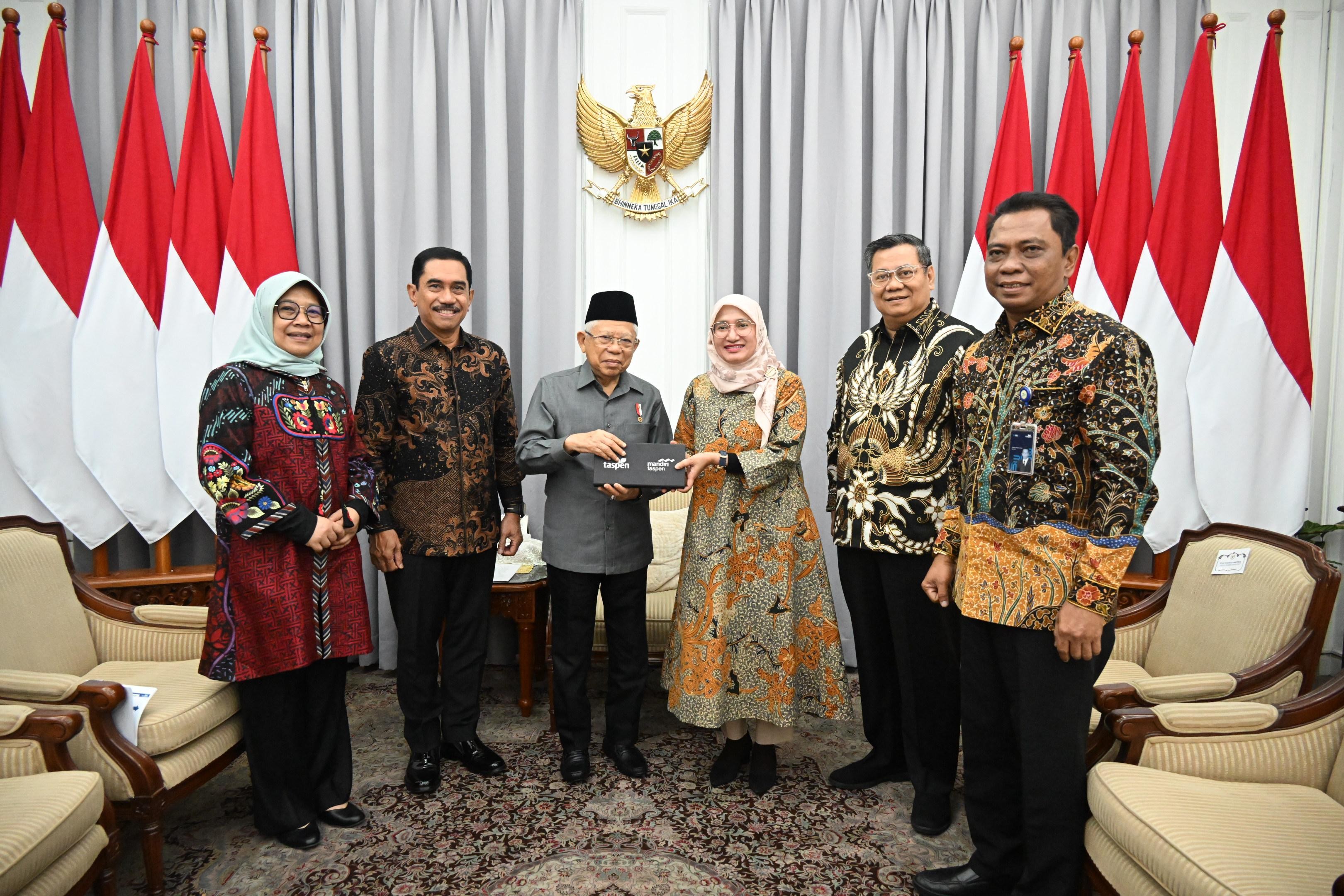 Ma'ruf Amin Terima Tabungan Hari Tua dan Pensiun jelang Akhir Masa Jabatan