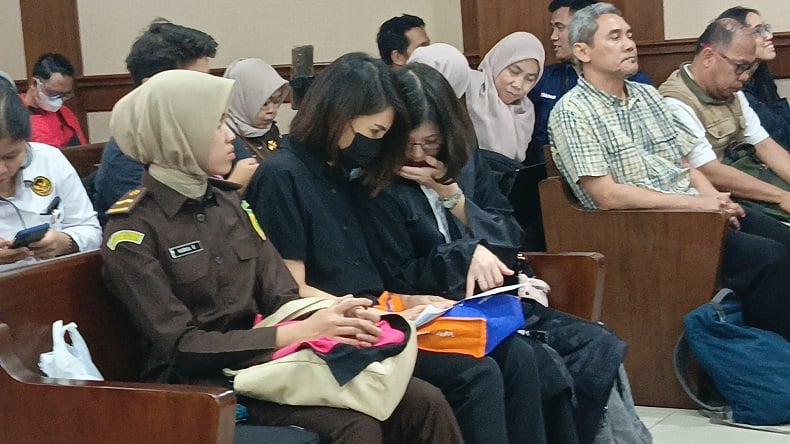 Helena Lim Kram Otot Leher, Sidang Kasus Korupsi Timah Rp300 Triliun Ditunda