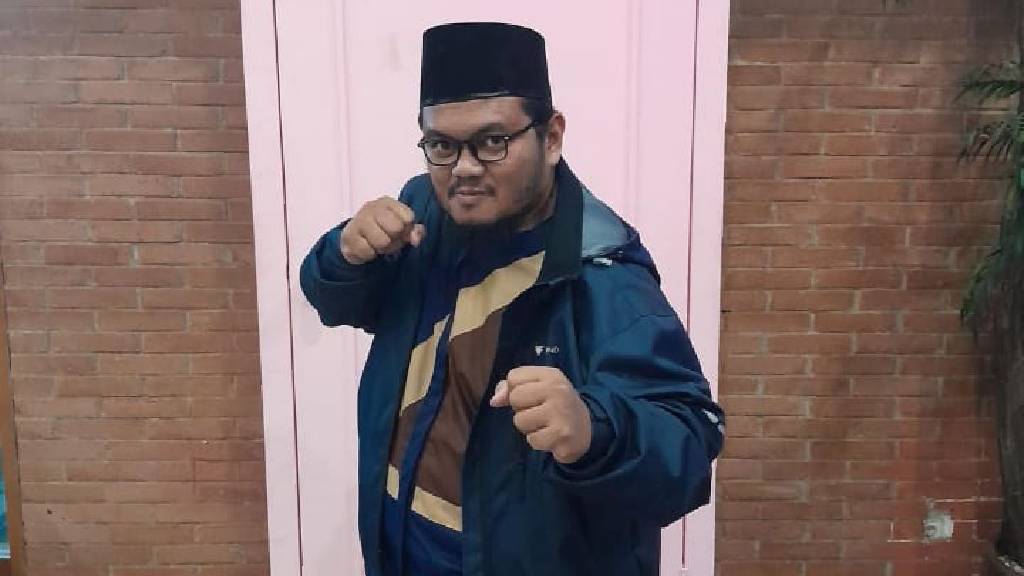 Profil dan Biodata Guru Gembul, YouTuber yang Terkenal dengan Konten Konspirasinya