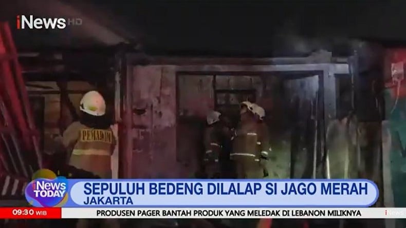 Kebakaran Hanguskan Bangunan dan Toko Perabot Rumah Tangga