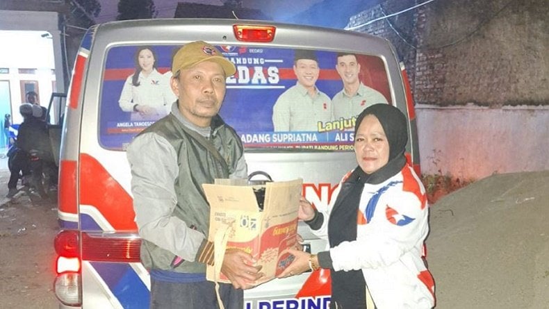 Partai Perindo Bandung Serahkan Bantuan Paket Sembako untuk Korban Gempa di Cibereum