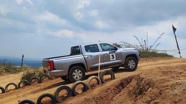 Dirancang untuk Medan Berat, Intip Perbedaan Mesin Mitsubishi Triton Lawas dan Baru