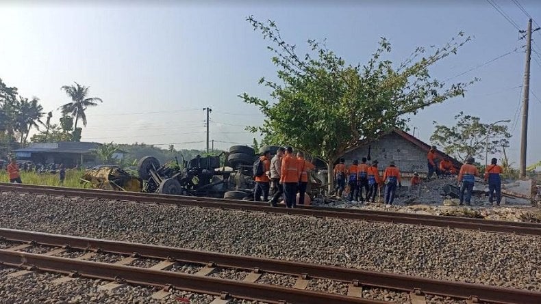 Sopir Truk Terobos Pelintasan hingga Tertabrak Kereta Api di Bantul Terancam Dipidana