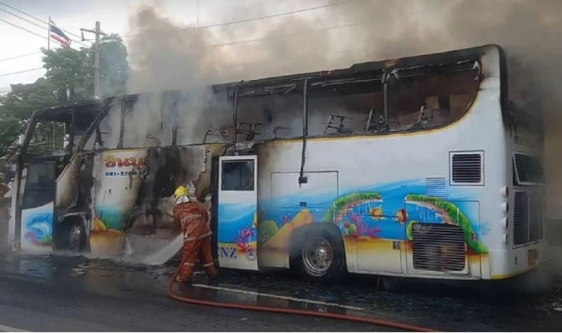 Bus Pariwisata Bawa Pelajar SD Thailand Terbakar, 25 Orang Tewas