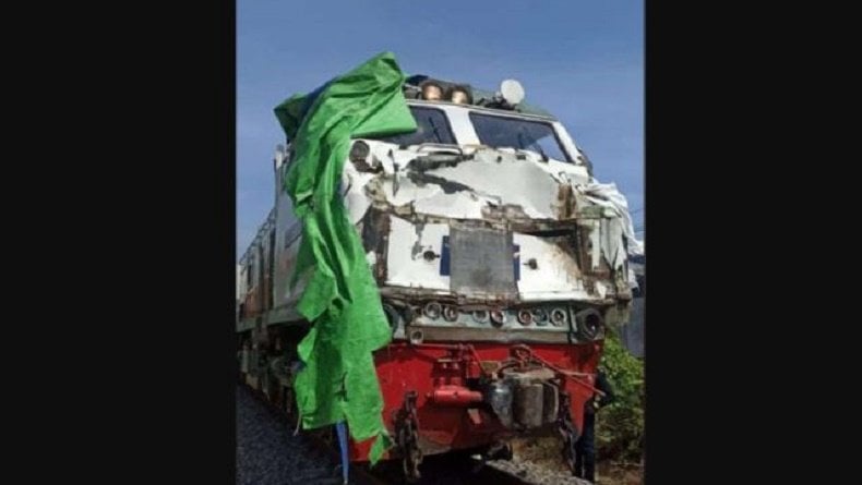 Kecelakaan Kereta Api Pandalungan Tabrak Truk Angkut Pakan Ayam di Probolinggo