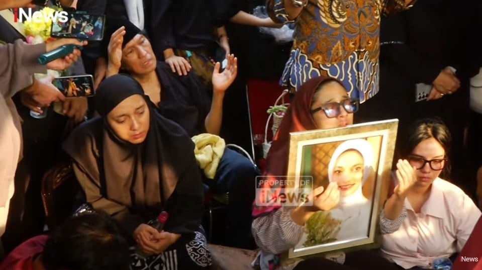 Mengharukan, Sebelum Meninggal Marissa Haque Sempat Baca Al-Quran