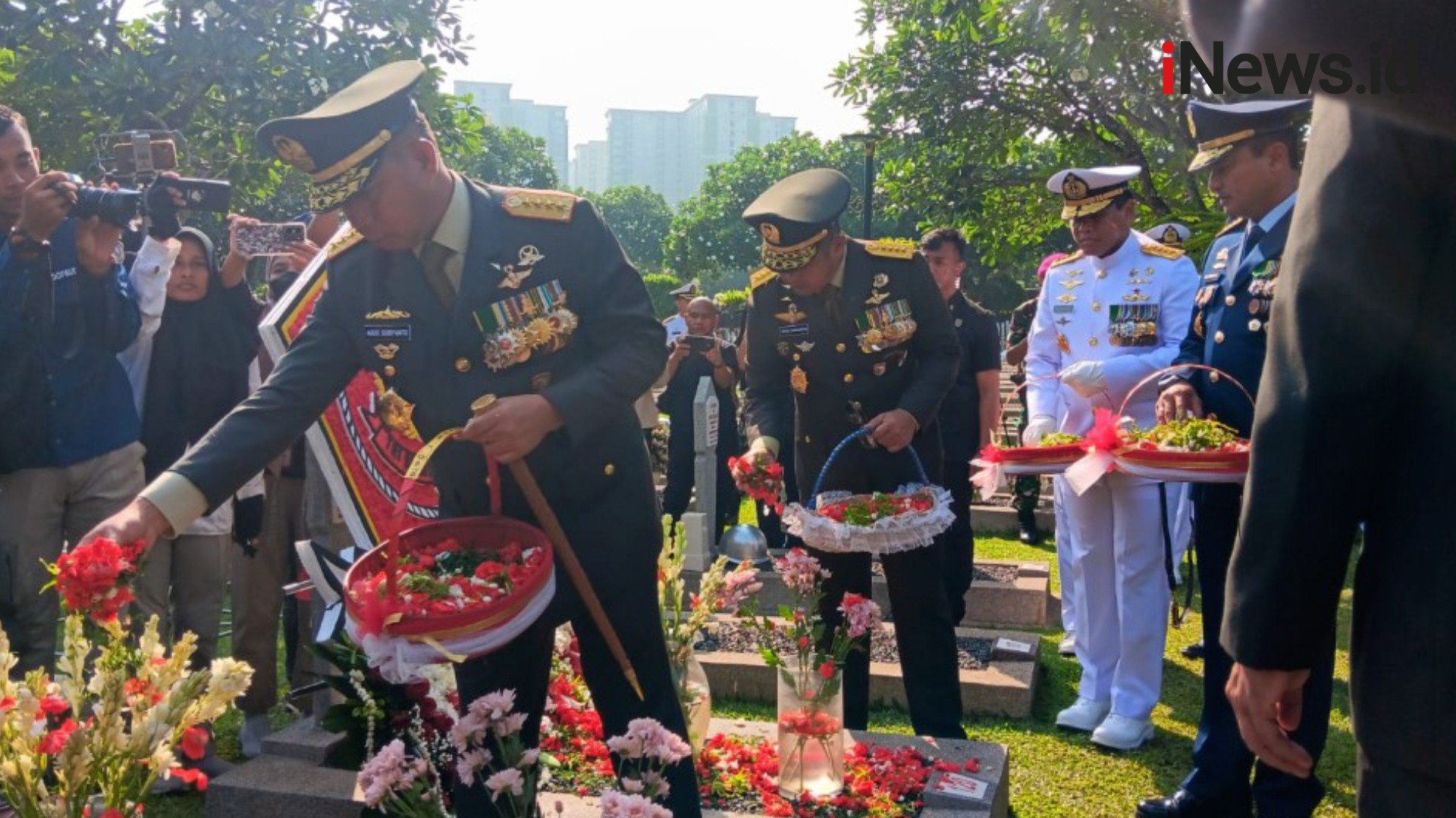 Keluarga Besar TNI Gelar Ziarah Nasional di TMP Kalibata Jelang HUT ke-79 TNI