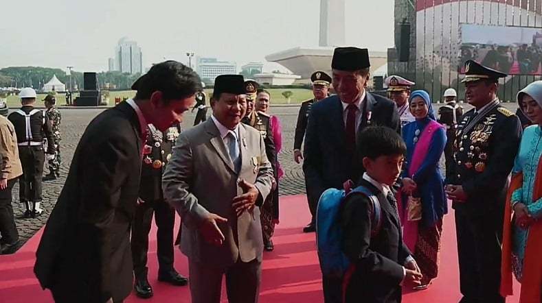 Jokowi Hadiri Puncak HUT ke-79 TNI di Monas, Disambut Prabowo dan Gibran