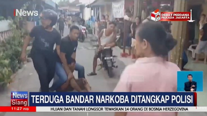 Detik-Detik Polisi Gerebek Rumah Bandar Narkoba di Medan, 3 Pelaku Ditangkap