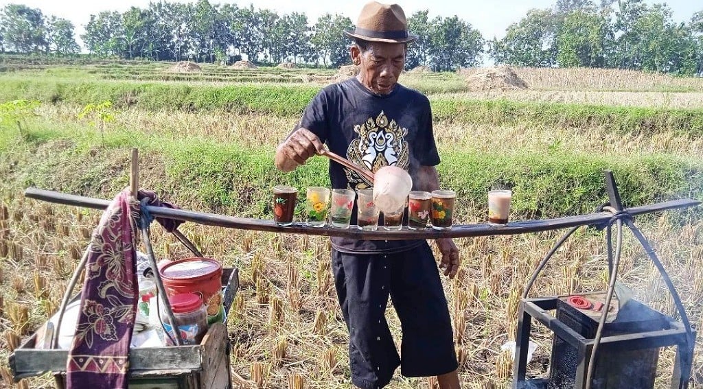 Singgah ke Ponorogo, Minum Kopi di Desa Pijeran Siman Bayarnya Pakai Gabah