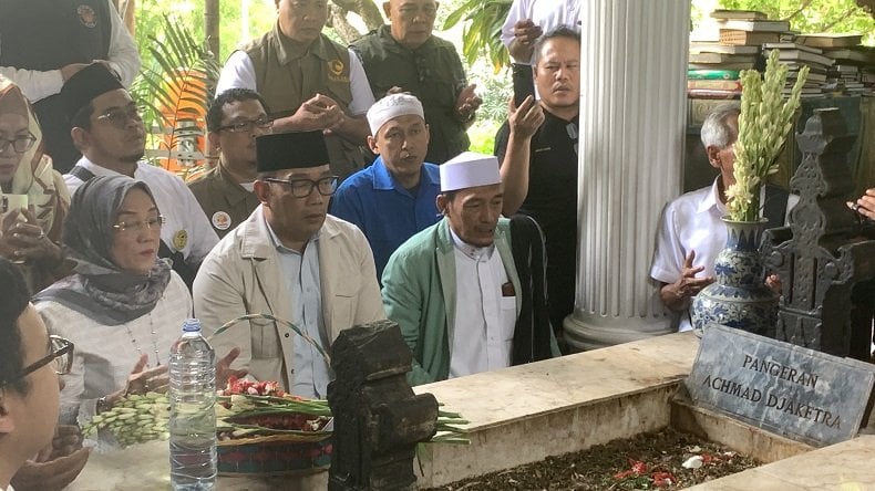 Ridwan Kamil Ziarah ke Makam Tokoh Bersejarah Pangeran Jayakarta