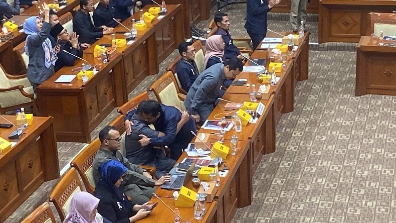 Momen Hakim Menangis Haru Dengar Komitmen Prabowo Perbaiki Kesejahteraan