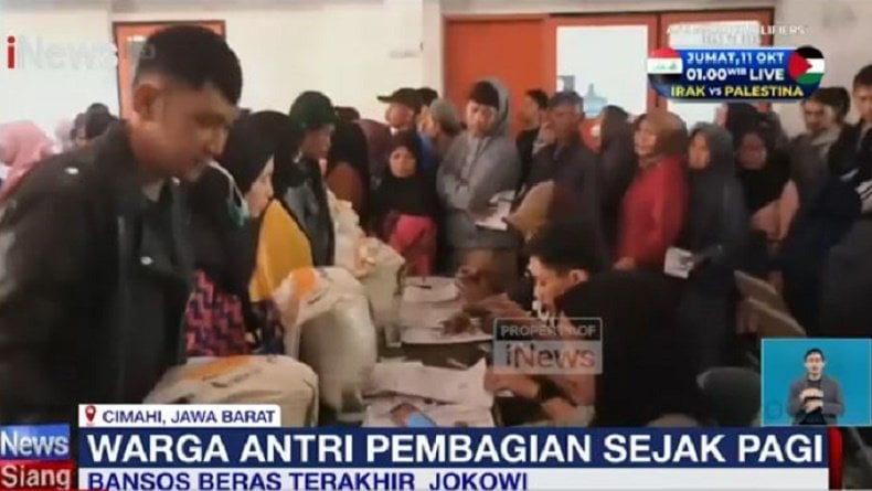 Pembagian Bansos Beras di Cimahi, 1.000-an Warga Rela Antre Berjam-jam