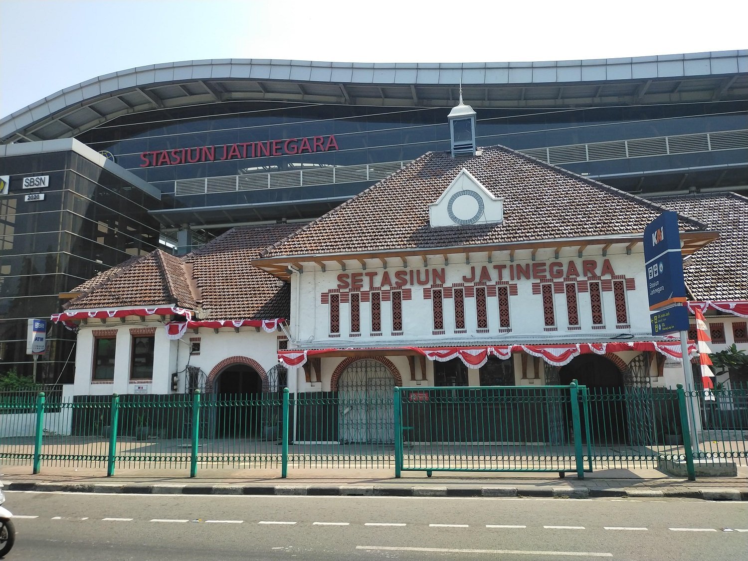 7 Keberangkatan Kereta Api dari Gambir akan Berhenti di Stasiun Jatinegara Besok, Ada Apa?