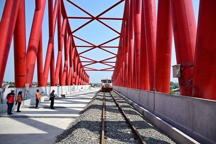 Rel Layang Simpang Joglo Solo Siap Beroperasi 1 November 2024