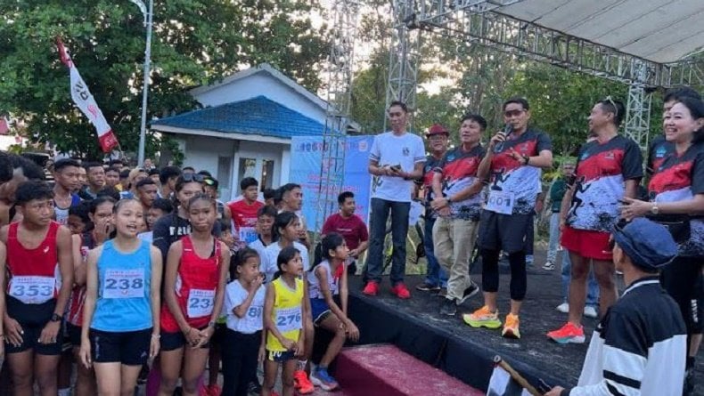 Sandiaga Uno Lepas Fun Run Fordewista di Pantai Paal Likupang, Geliatkan Sport Tourism