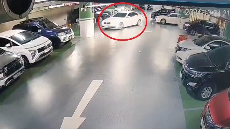 Pencurian Mobil Mewah di Parkiran Hotel Semarang Terekam CCTV, Pelaku Santai Tinggalkan TKP