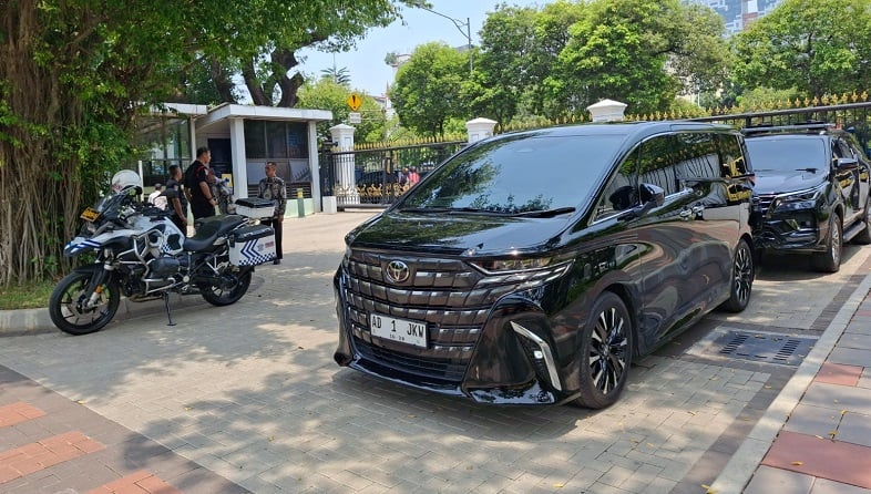 Istana Siapkan Mobil Pensiun untuk Jokowi, Jenis Alphard Nopol AD 1 JKW