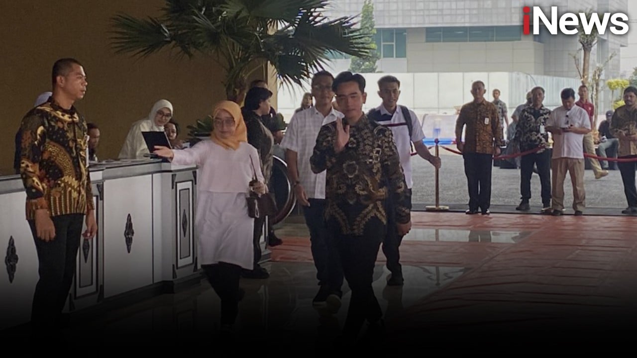 Gibran Rakabuming Hadiri Gladi Bersih Pelantikan Presiden-Wapres di Kompleks Parlemen