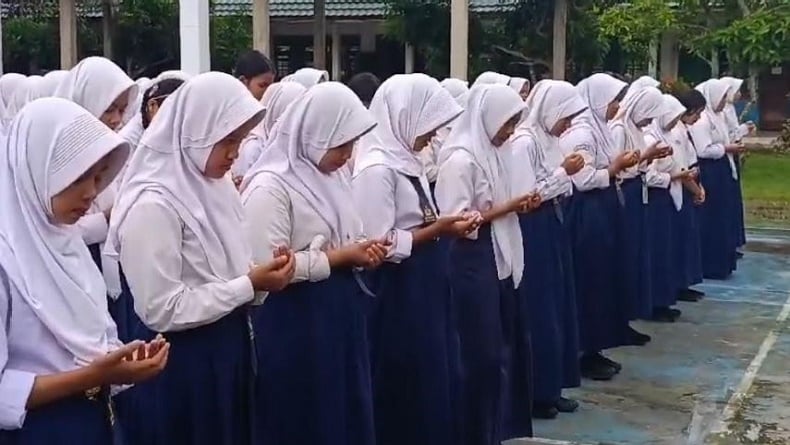 Ratusan Siswa SMP di Muarojambi Doakan Pemerintahan Baru Prabowo-Gibran