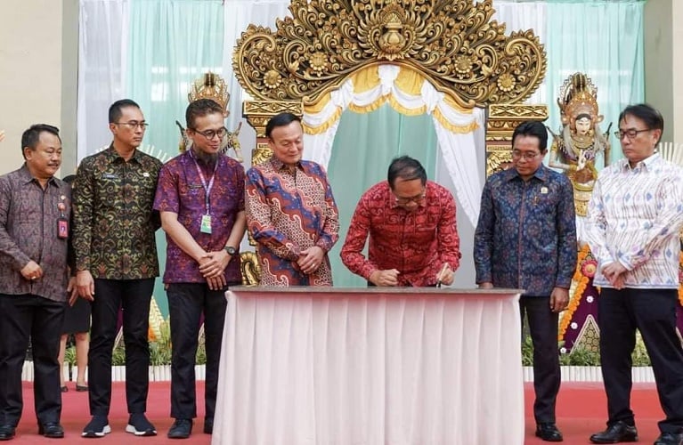 Plt Bupati Badung Resmikan Pengoperasian Mesin RA-X di TPST Mengwitani