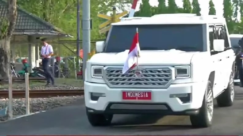 Prabowo Tiba di Bandara Adisutjipto, Susul Para Menteri ke Magelang