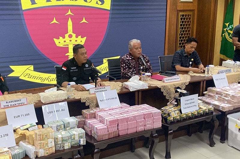 Kejagung Pamer Tumpukan Uang Rp920 Miliar dan 51 Kg Emas di Kasus Suap Vonis Bebas Ronald Tannur