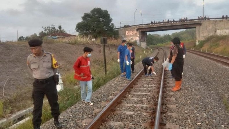 Tragis, Pria asal Magelang Tewas Tertabrak Kereta Api di Kulonprogo