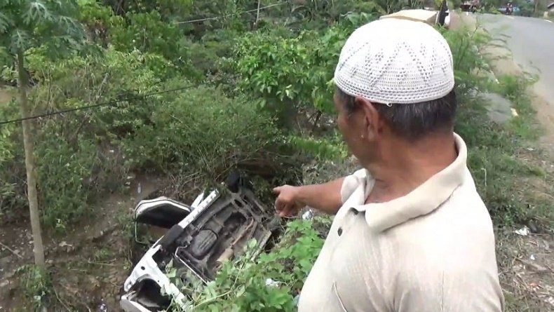 Kecelakaan di Maros, Minibus Bawa 5 Penumpang Terjun ke Jurang gegara Sopir Mengantuk