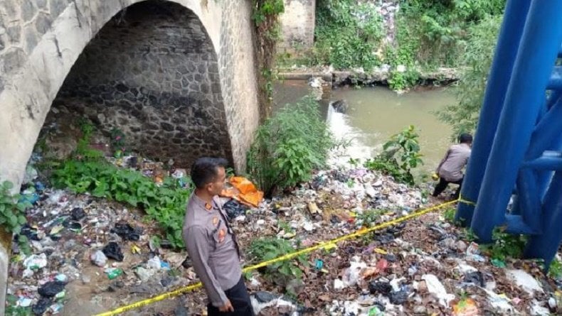 Bandung Geger, Mayat Bayi Ditemukan di Bawah Kolong Jembatan Desa Cukanggenteng