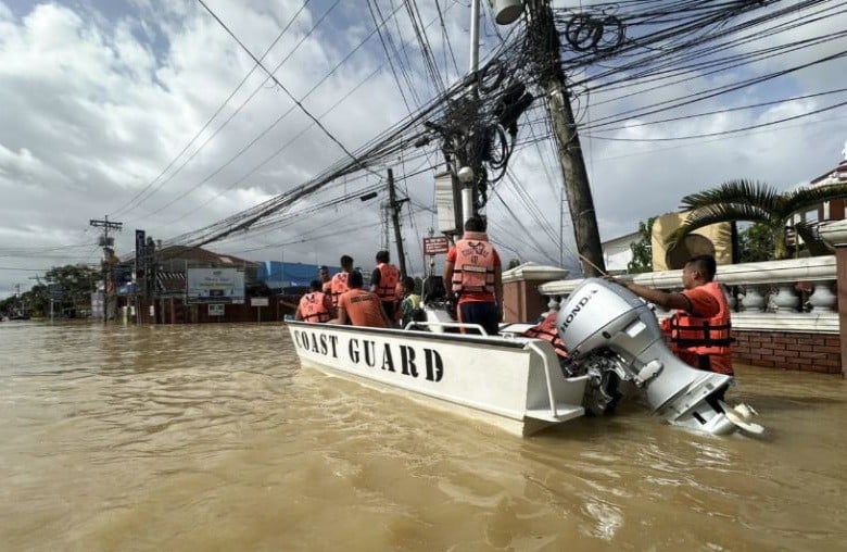 Dahsyatnya Badai Trami di Filipina, 145 Orang Tewas 37 Hilang