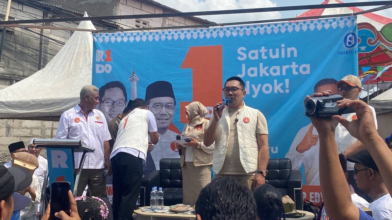 Ridwan Kamil Blusukan ke Cakung Jaktim, Terima Aspirasi Warga Minta RSUD