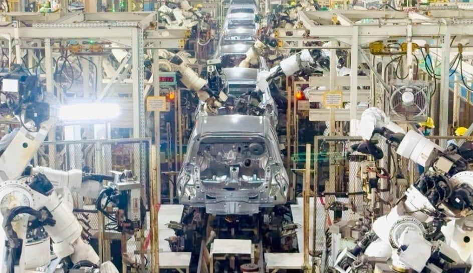 Pakai Robot dan Teknologi AI, Pabrik Daihatsu di Karawang Mampu Produksi Mobil Hanya 1 Menit