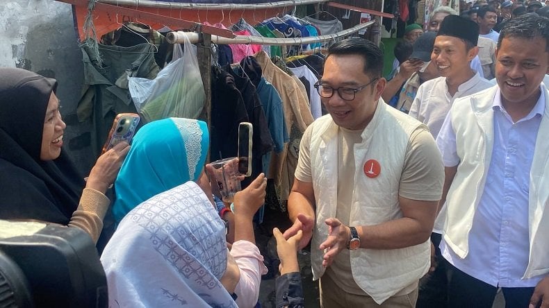 Ridwan Kamil Blusukan di Cakung Barat, Pastikan KJP Dilanjutkan