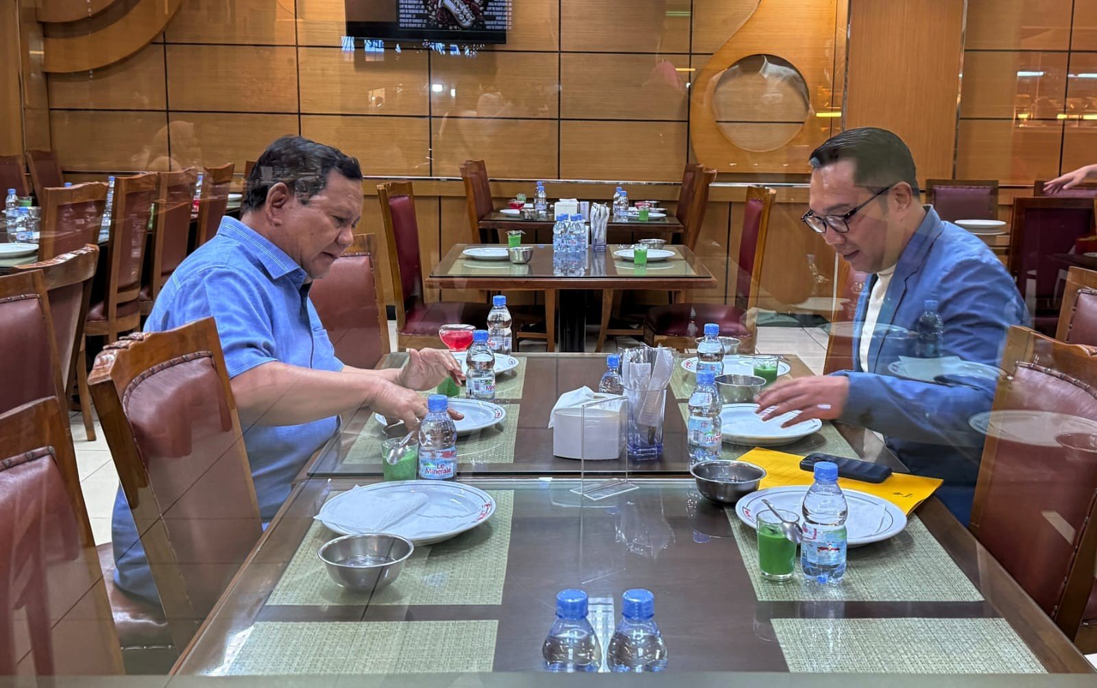 Ridwan Kamil Diundang Makan Malam oleh Prabowo, Nikmati Nasi Padang hingga Bahas IKN