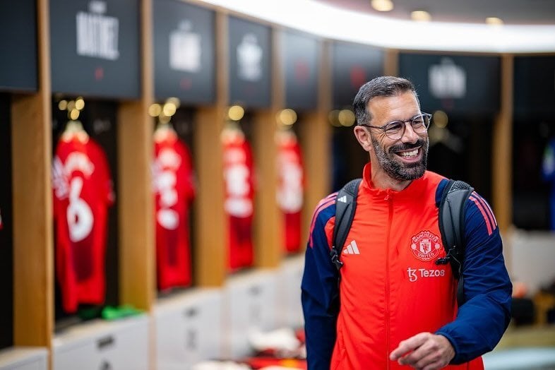 Man United Tetap Akan Dilatih Ruud van Nistelrooy hingga 11 November