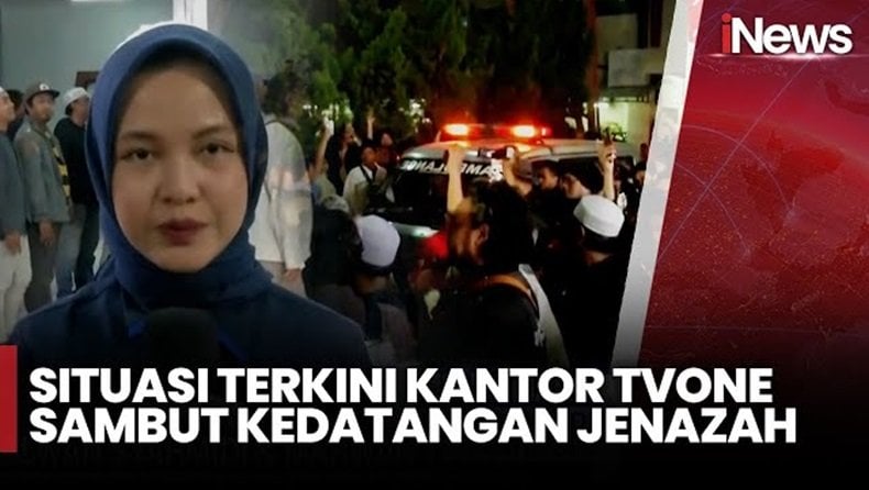 Momen Kedatangan 2 Jenazah Kru TvOne Korban Kecelakaan di Tol Pemalang