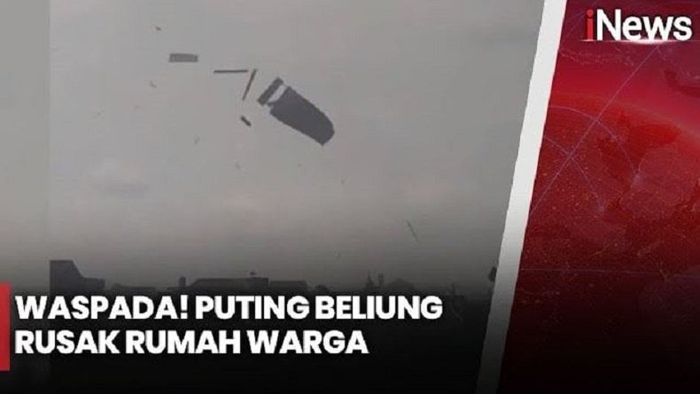 Terekam Video Detik-Detik Puting Beliung Porak Porandakan Rumah Warga di Lumajang